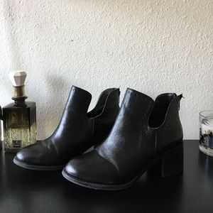 Steve Madden Black Leather Boot